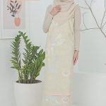 ZG2920 - BATIK SARUNG NOOR ARFA VELVET VANILLA CUSTARD ±2M